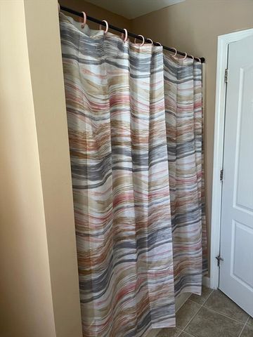 19 Annies Way, Springfield, MA 01119