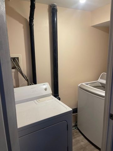 19 Annies Way, Springfield, MA 01119