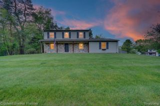 425 Arbor Pine Drive, Ortonville, MI 48462