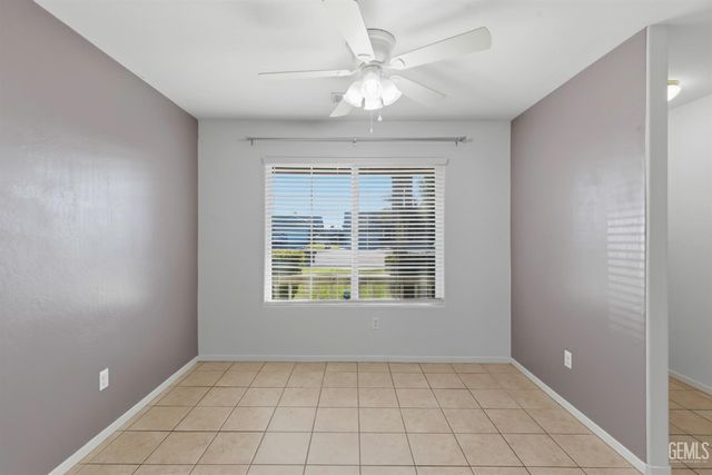 6308 Lost Peak Court, Bakersfield, CA 93311