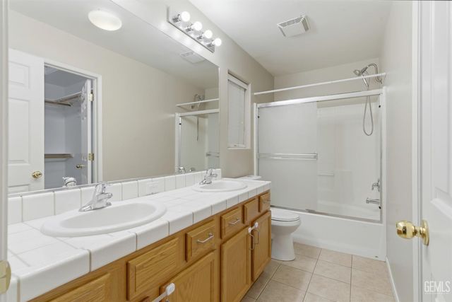 6308 Lost Peak Court, Bakersfield, CA 93311