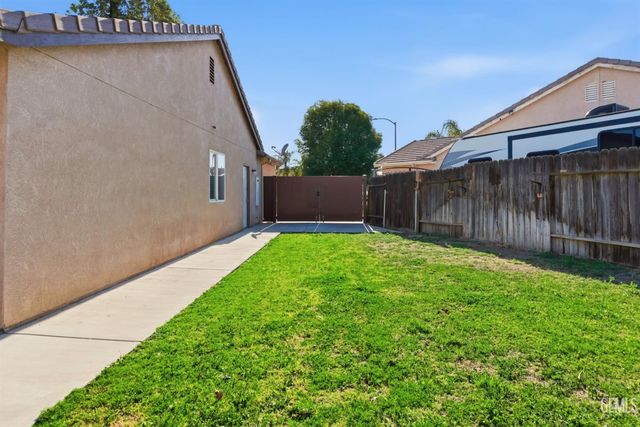 6308 Lost Peak Court, Bakersfield, CA 93311