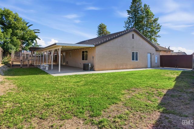 6308 Lost Peak Court, Bakersfield, CA 93311
