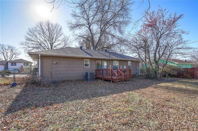 6104 E 136th Street, Grandview, MO 64030