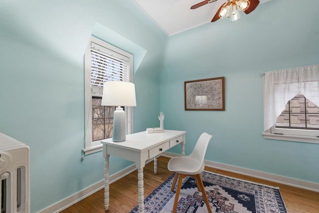 1031 E Circle DRIVE, Whitefish Bay, WI 53217