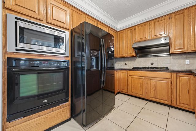 7814 Millbrook Drive, Houston, TX 77095