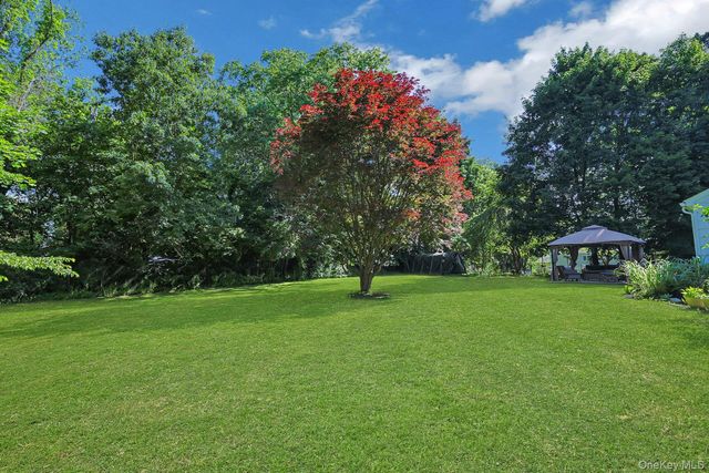 2798 Holly Drive, Yorktown Heights, NY 10598
