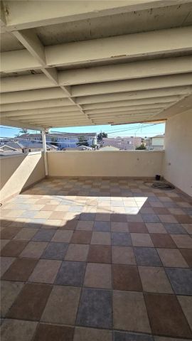 11500 Cedar Avenue D, Hawthorne, CA 90250