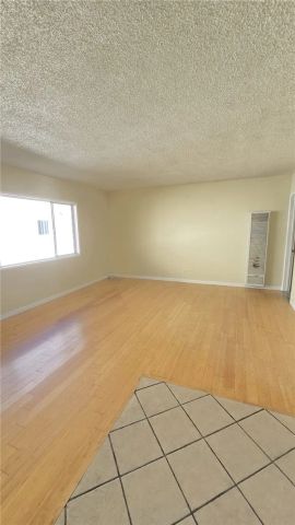 11500 Cedar Avenue D, Hawthorne, CA 90250