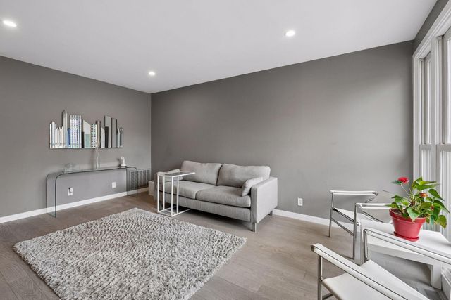 6427 Barrie Road, Edina, MN 55435