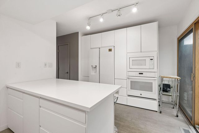 6427 Barrie Road, Edina, MN 55435