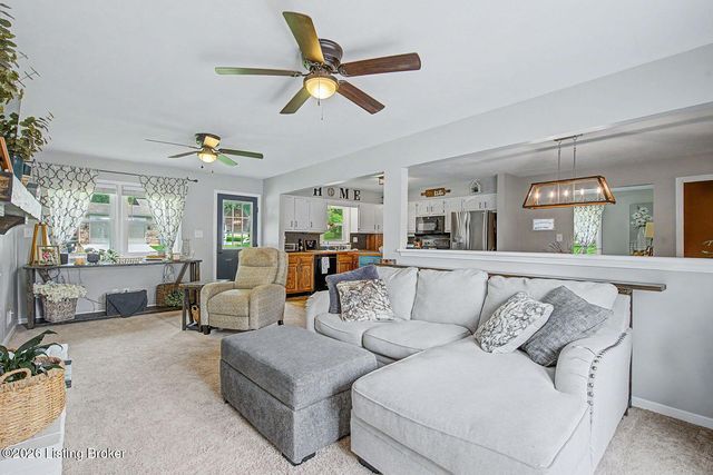 7319 Nottoway Cir, Louisville, KY 40214