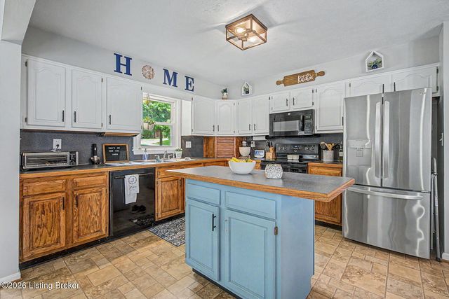 7319 Nottoway Cir, Louisville, KY 40214
