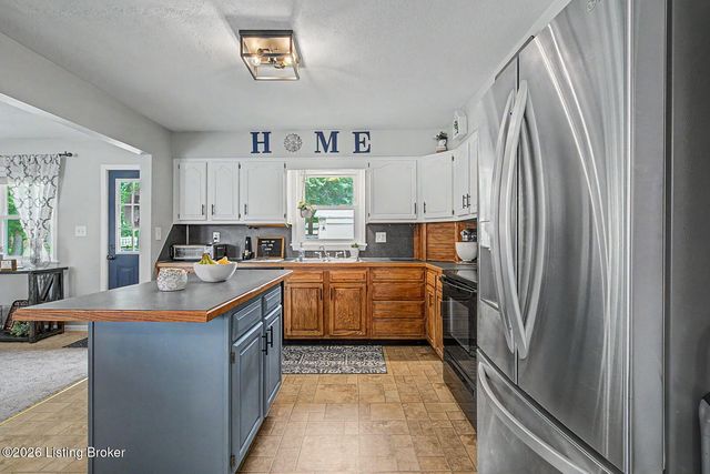 7319 Nottoway Cir, Louisville, KY 40214