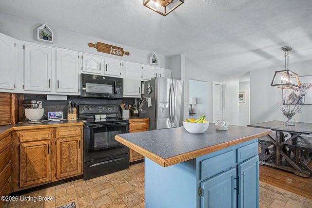7319 Nottoway Cir, Louisville, KY 40214