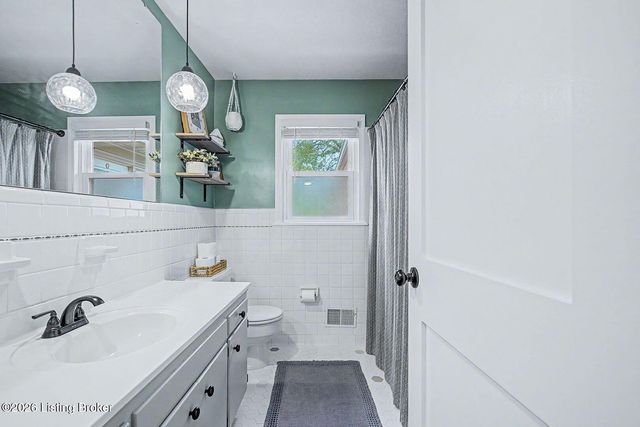 7319 Nottoway Cir, Louisville, KY 40214