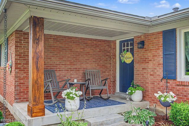 7319 Nottoway Cir, Louisville, KY 40214