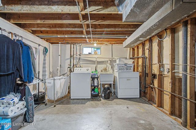 7319 Nottoway Cir, Louisville, KY 40214