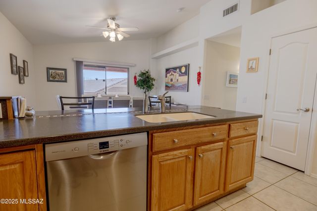 5357 W Eagle Claws Court, Marana, AZ 85658