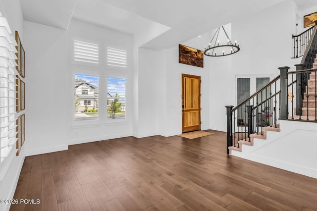 12517 N Minots Ledge Dr, Highland, UT 84003