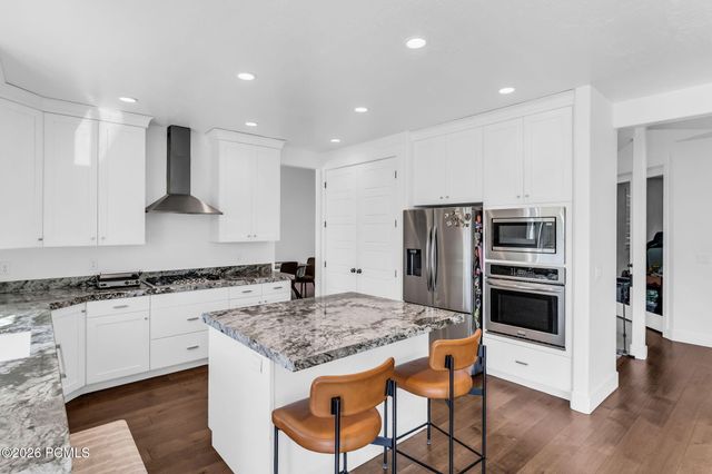12517 N Minots Ledge Dr, Highland, UT 84003