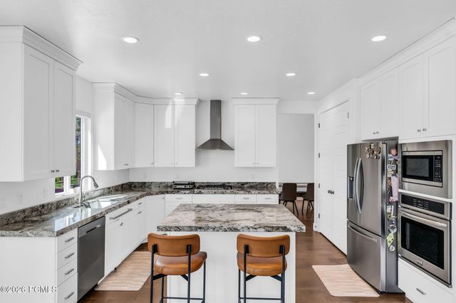 12517 N Minots Ledge Dr, Highland, UT 84003