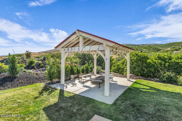 12517 N Minots Ledge Dr, Highland, UT 84003