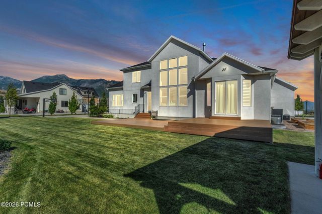 12517 N Minots Ledge Dr, Highland, UT 84003