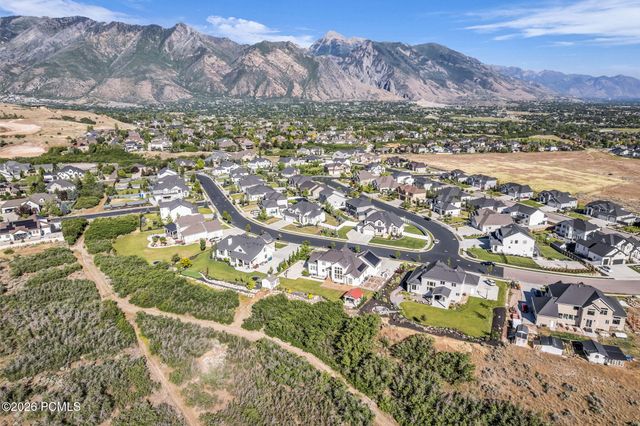 12517 N Minots Ledge Dr, Highland, UT 84003