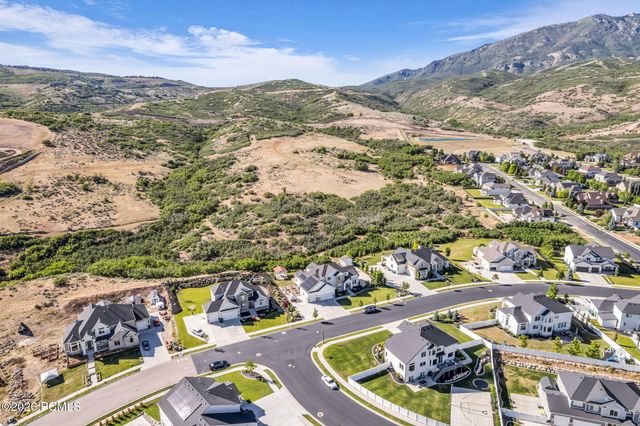 12517 N Minots Ledge Dr, Highland, UT 84003