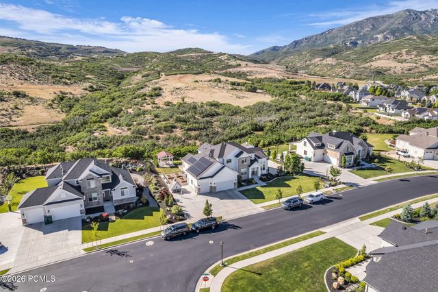 12517 N Minots Ledge Dr, Highland, UT 84003