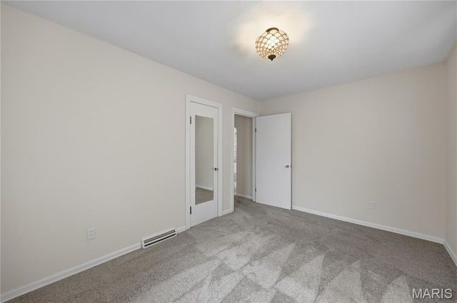 617 Lindenwood Avenue, St Charles, MO 63301