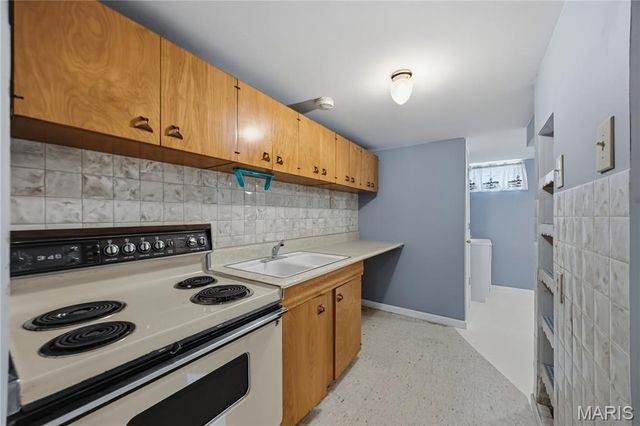 617 Lindenwood Avenue, St Charles, MO 63301
