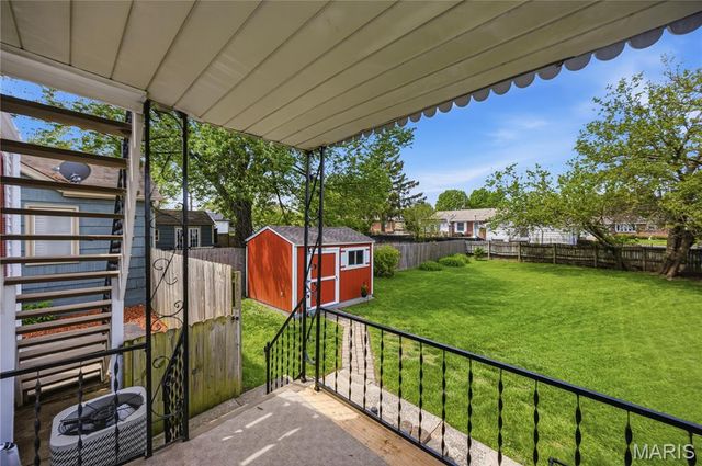 617 Lindenwood Avenue, St Charles, MO 63301