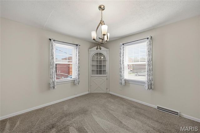 617 Lindenwood Avenue, St Charles, MO 63301