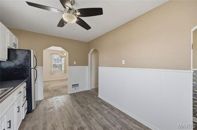 617 Lindenwood Avenue, St Charles, MO 63301