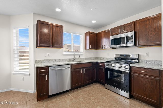 11740 LAPSTONE Way, El Paso, TX 79934