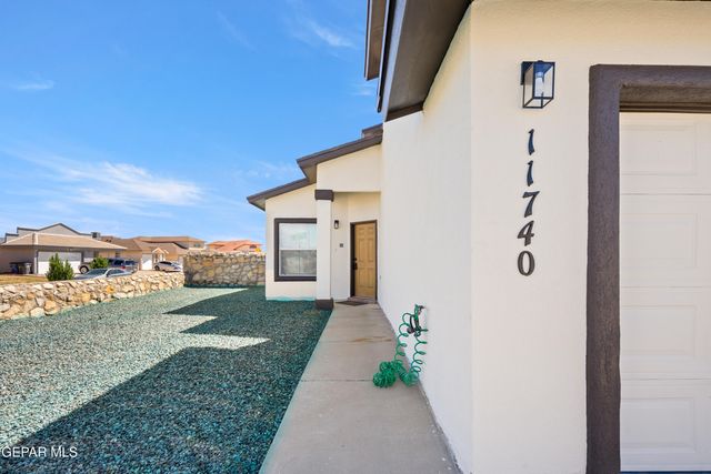 11740 LAPSTONE Way, El Paso, TX 79934