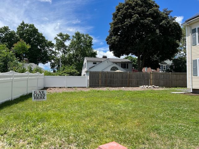 11 Garrison Road 1, Arlington, MA 02474