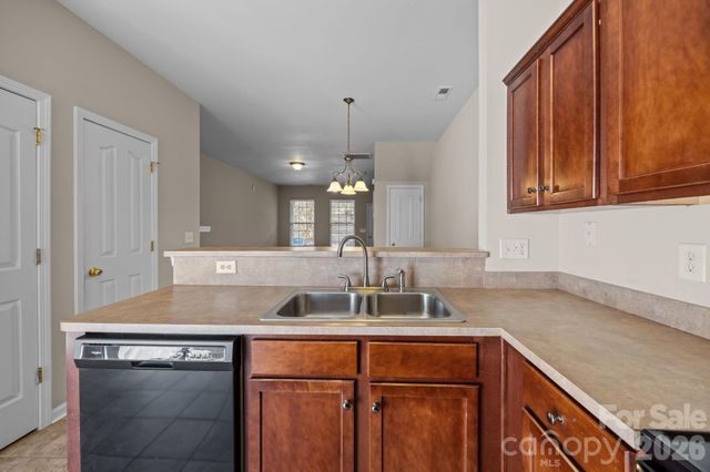 3527 Creeping Flora Lane, Charlotte, NC 28216