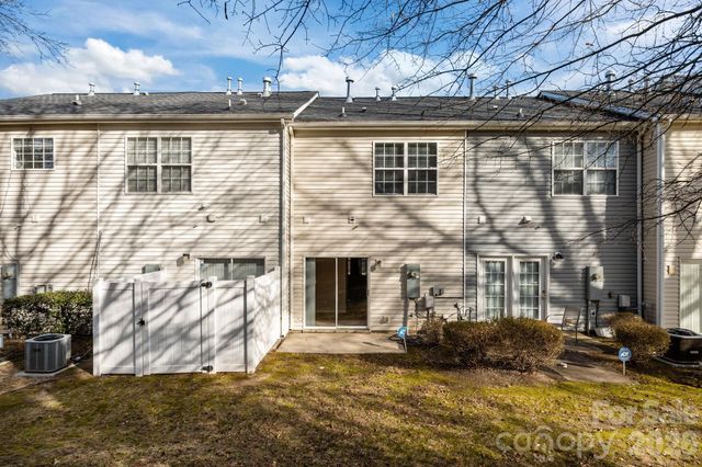 3527 Creeping Flora Lane, Charlotte, NC 28216