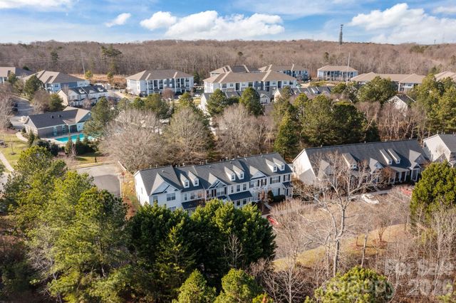 3527 Creeping Flora Lane, Charlotte, NC 28216