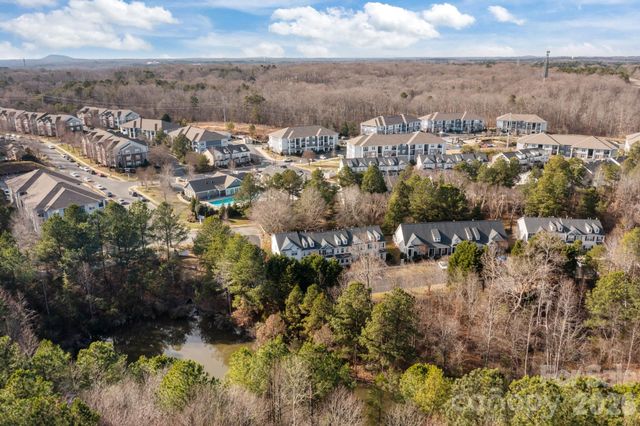 3527 Creeping Flora Lane, Charlotte, NC 28216