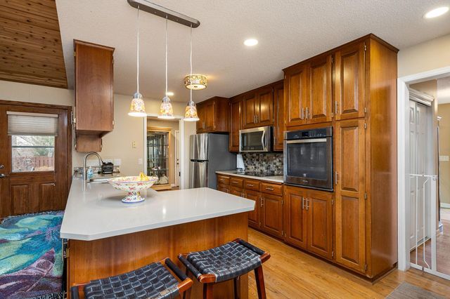 5502 Regis Trail NE, Fridley, MN 55432