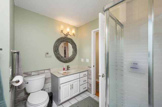 5502 Regis Trail NE, Fridley, MN 55432