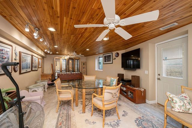 5502 Regis Trail NE, Fridley, MN 55432