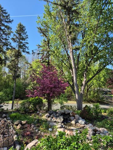 5502 Regis Trail NE, Fridley, MN 55432