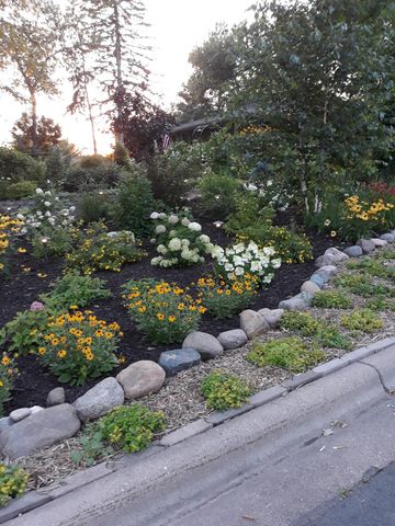 5502 Regis Trail NE, Fridley, MN 55432