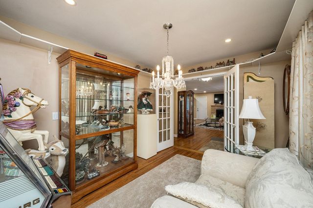 5502 Regis Trail NE, Fridley, MN 55432