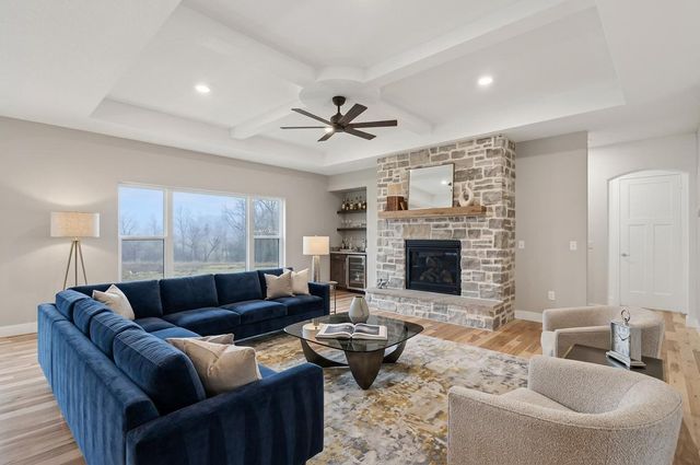 W223S9323 Oak Ridge DRIVE, Big Bend, WI 53103